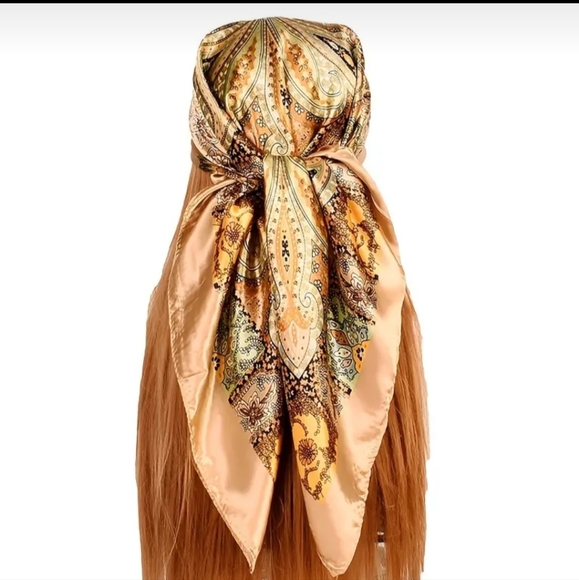 35" Square Navy Blue Color Scarve Classic Vintage Square Head Bandana For Woman. - Picture 3 of 5